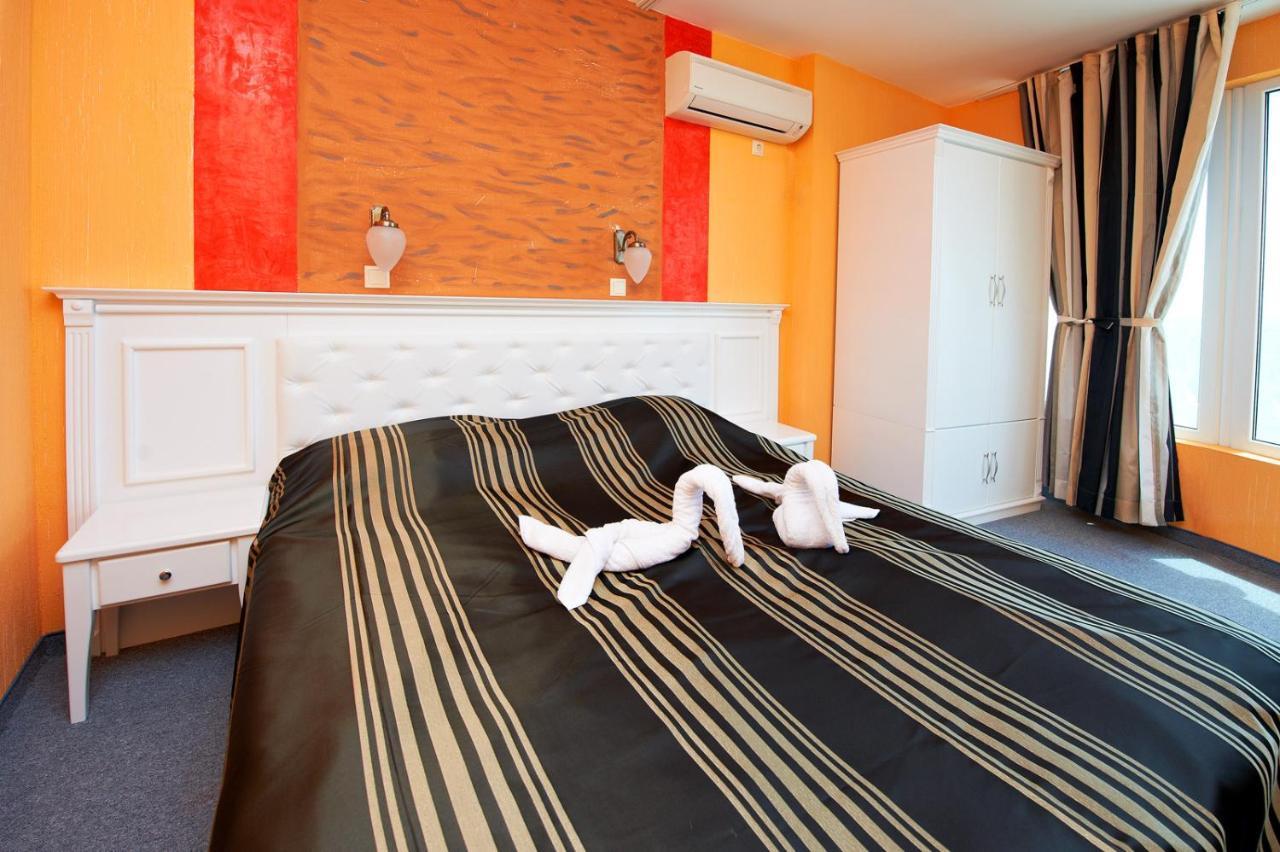 Family Hotel Paros Pomorie Exterior foto
