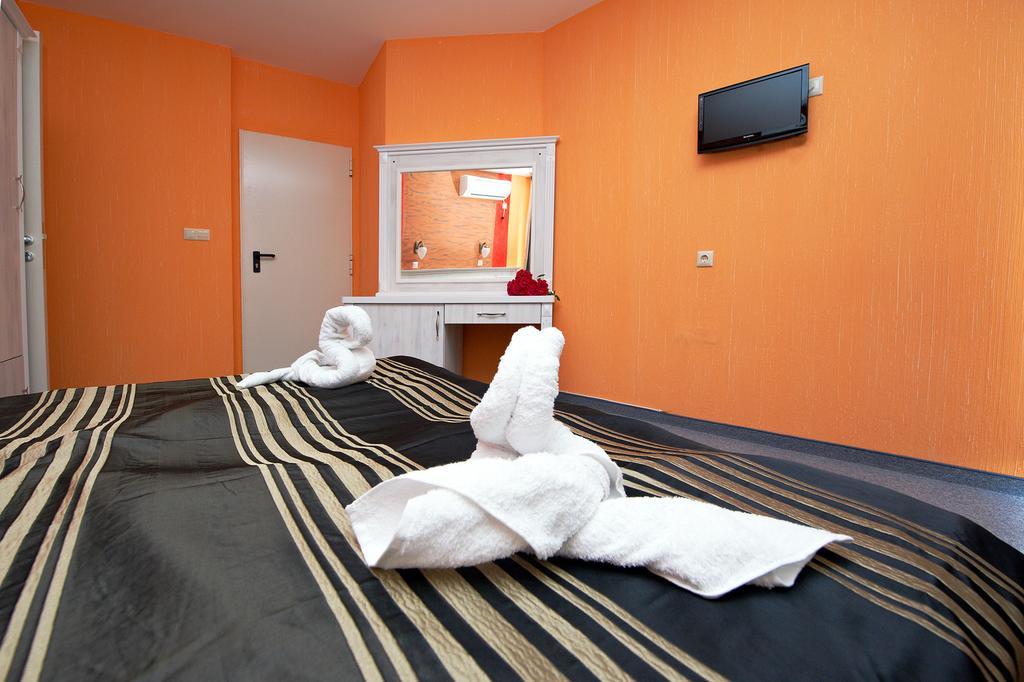 Family Hotel Paros Pomorie Cameră foto